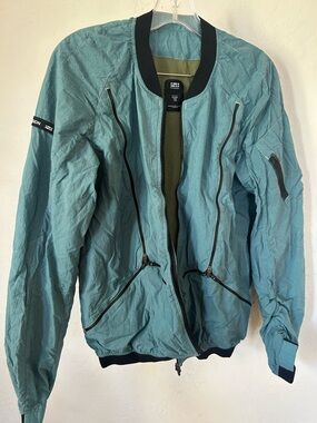 RiotDivision Triangle Bomber